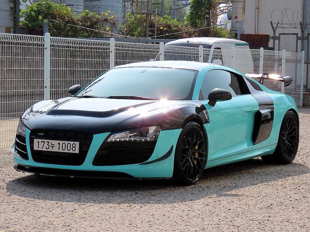 아우디 R8 5.2 V10 쿠페 이미지 2