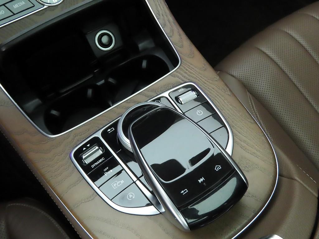 벤츠 E 클래스 E-클래스 W213 E300 4MATIC 익스클루시브 이미지 11