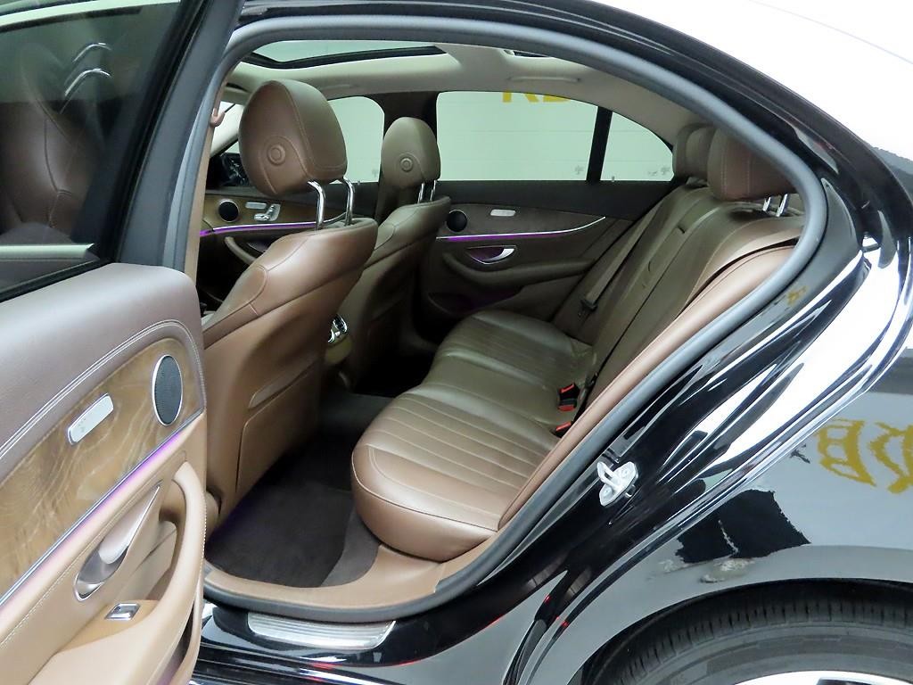 벤츠 E 클래스 E-클래스 W213 E300 4MATIC 익스클루시브 이미지 13