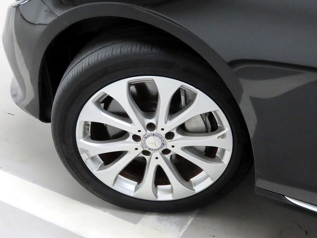 벤츠 E 클래스 E-클래스 W213 E300 4MATIC 익스클루시브 이미지 19
