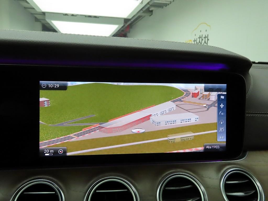 벤츠 E 클래스 E-클래스 W213 E300 4MATIC 익스클루시브 이미지 8