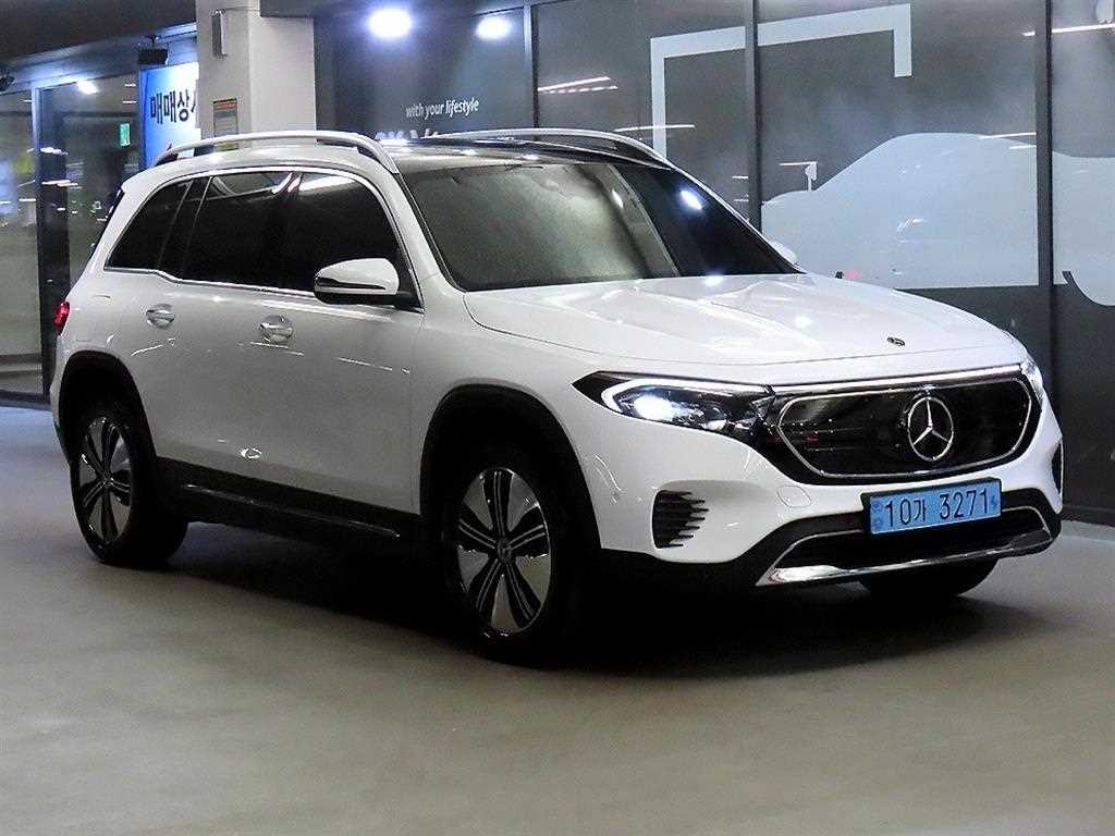 벤츠 EQB EQB (X243) EQB 300 4MATIC AMG 라인 이미지 1