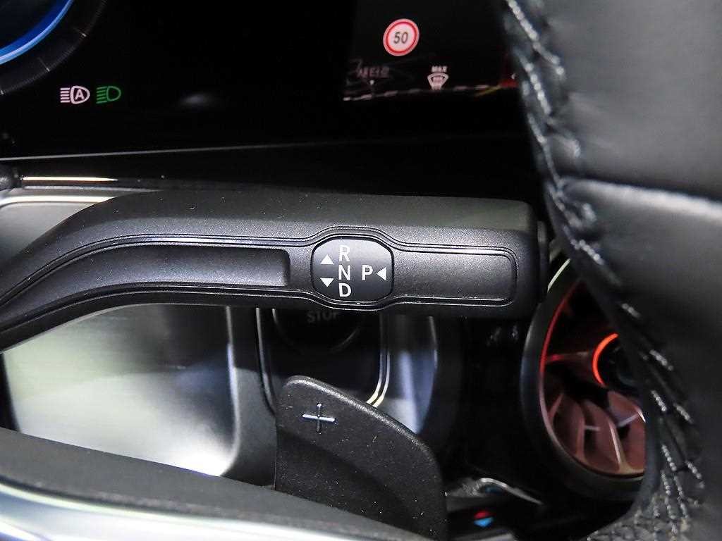 벤츠 EQB EQB (X243) EQB 300 4MATIC AMG 라인 이미지 13