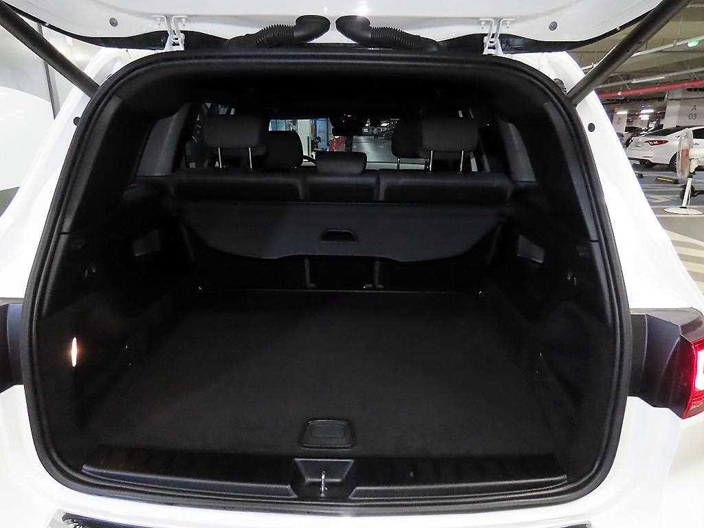 벤츠 EQB EQB (X243) EQB 300 4MATIC AMG 라인 이미지 17