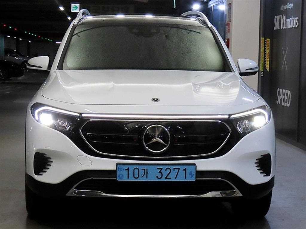 벤츠 EQB EQB (X243) EQB 300 4MATIC AMG 라인 이미지 2