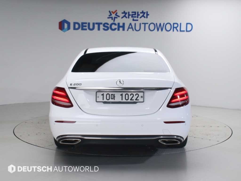 벤츠 E 클래스 E-클래스 W213 E200 아방가르드 이미지 3