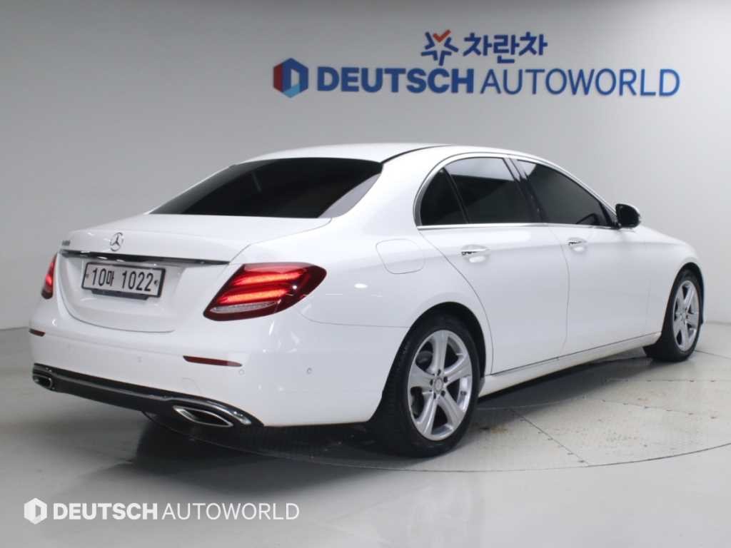 벤츠 E 클래스 E-클래스 W213 E200 아방가르드 이미지 4