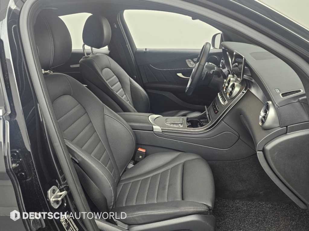 벤츠 GLC 클래스 GLC클래스 X253 GLC 300 4MATIC 쿠페 이미지 10