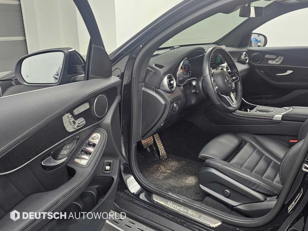 벤츠 GLC 클래스 GLC클래스 X253 GLC 300 4MATIC 쿠페 이미지 11