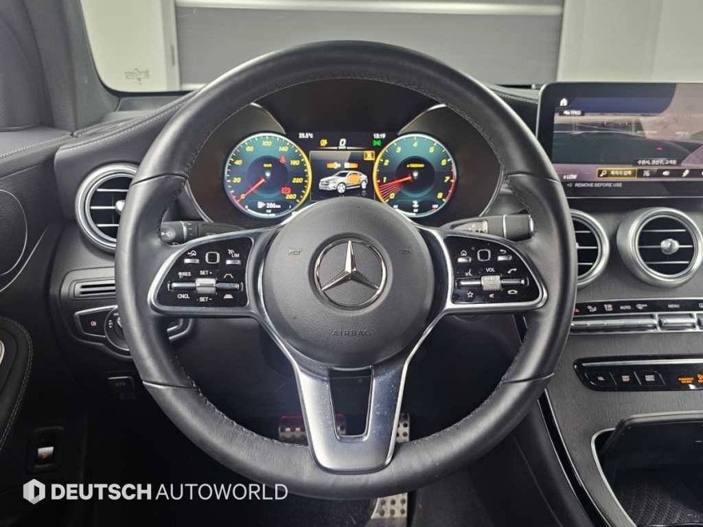 벤츠 GLC 클래스 GLC클래스 X253 GLC 300 4MATIC 쿠페 이미지 13