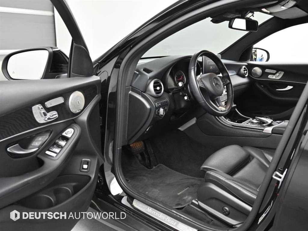 벤츠 GLC 클래스 GLC클래스 X253 GLC 300 4MATIC 쿠페 이미지 10