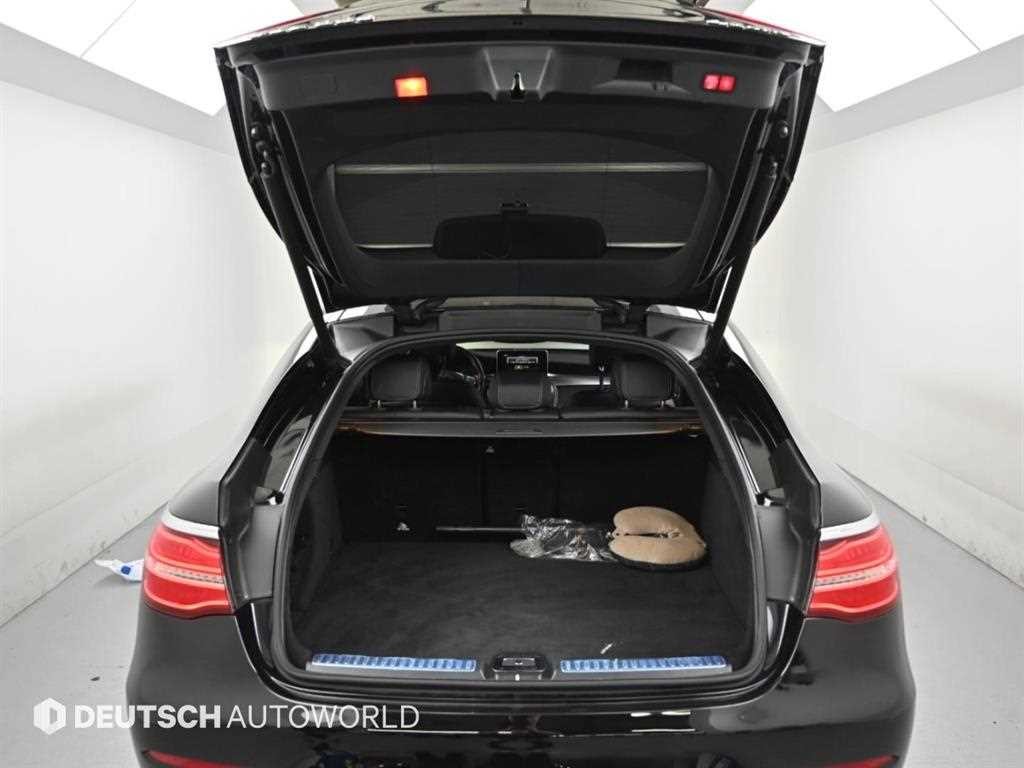 벤츠 GLC 클래스 GLC클래스 X253 GLC 300 4MATIC 쿠페 이미지 18