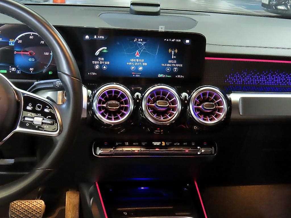 벤츠 EQB EQB (X243) EQB 300 4MATIC 이미지 11