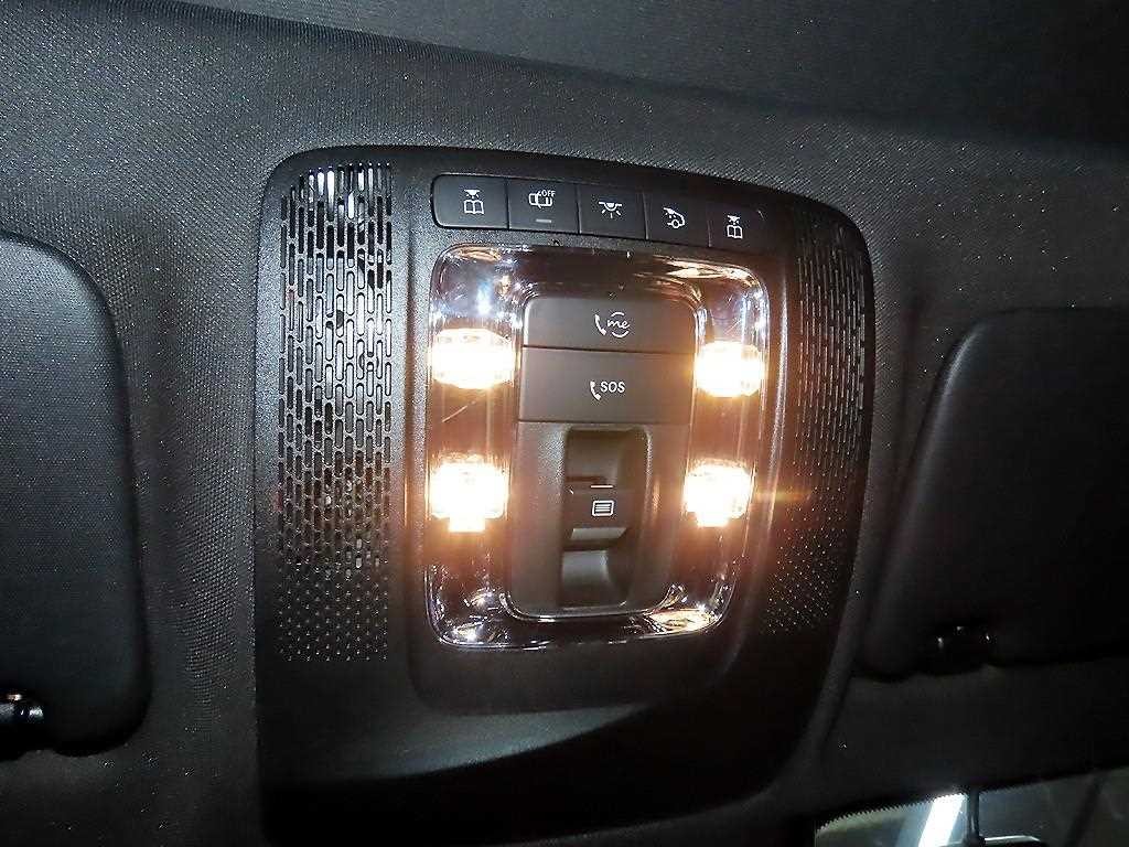 벤츠 EQB EQB (X243) EQB 300 4MATIC 이미지 13
