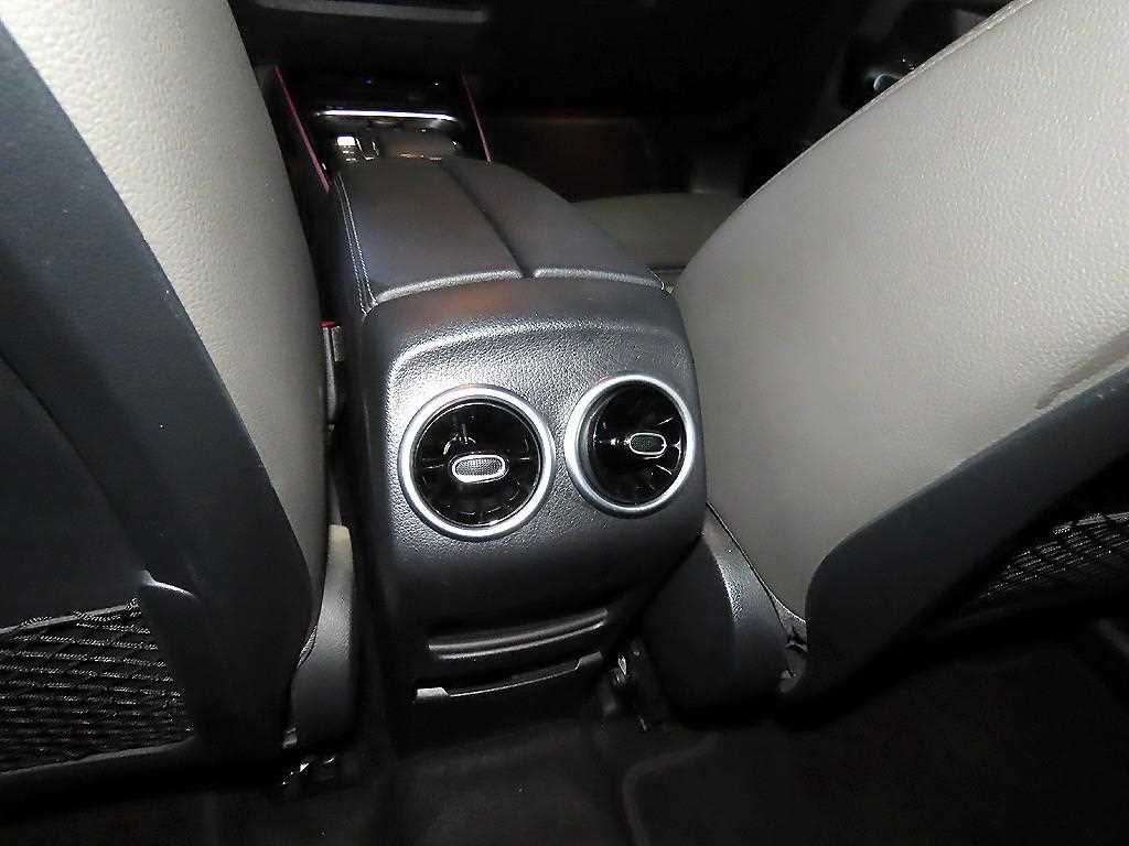 벤츠 EQB EQB (X243) EQB 300 4MATIC 이미지 14