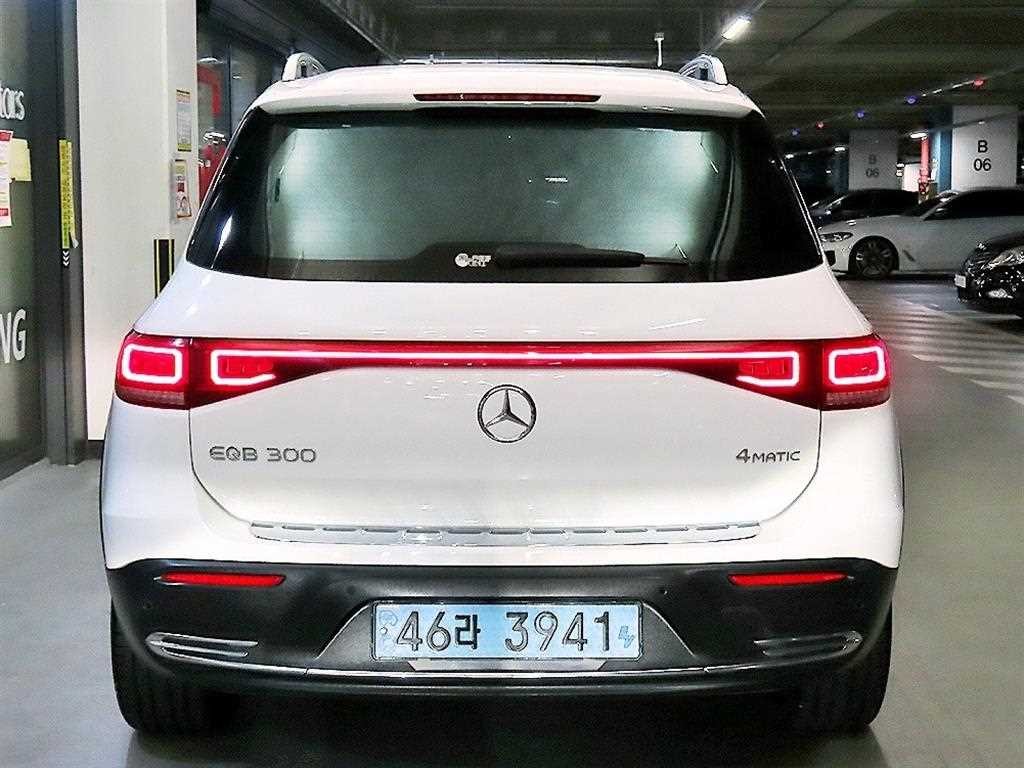 벤츠 EQB EQB (X243) EQB 300 4MATIC 이미지 5