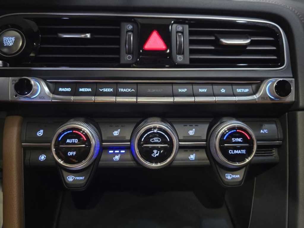 제네시스 G70 2.0T AWD 엘리트 이미지 16
