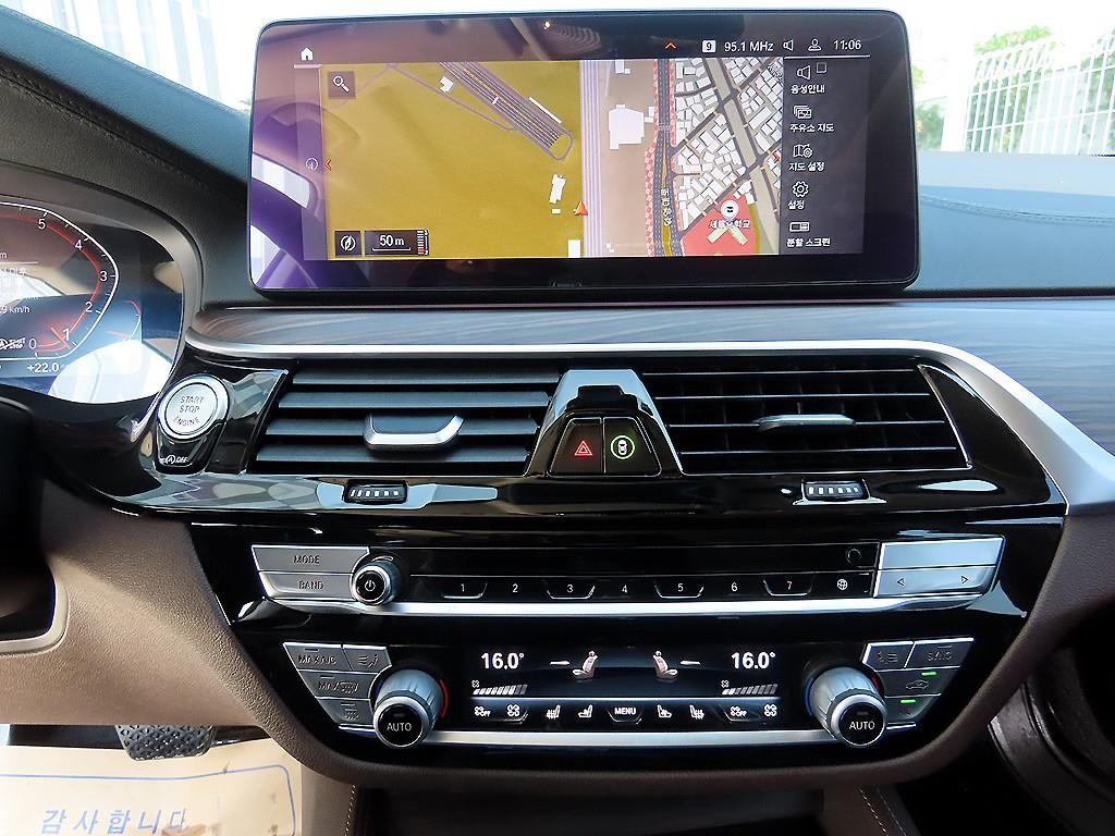 BMW 5시리즈 5시리즈 (G30) 530i xDrive 럭셔리 이미지 13