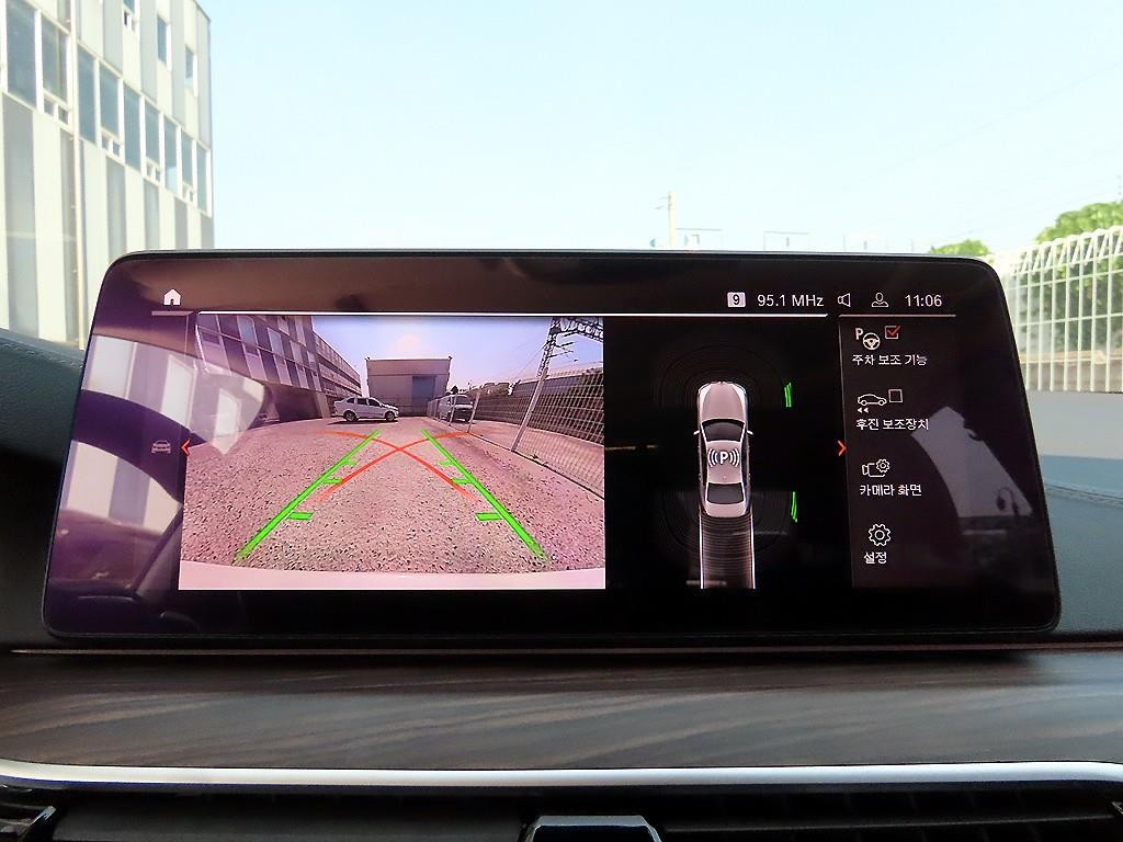 BMW 5시리즈 5시리즈 (G30) 530i xDrive 럭셔리 이미지 14