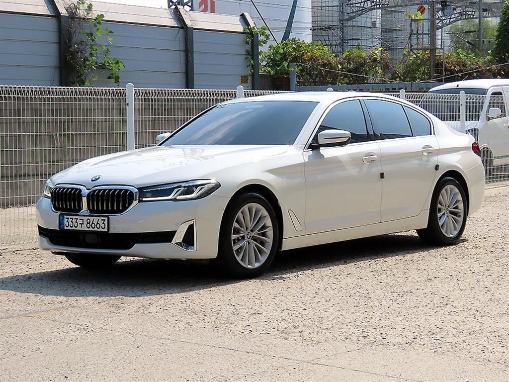 BMW 5시리즈 5시리즈 (G30) 530i xDrive 럭셔리 이미지 2