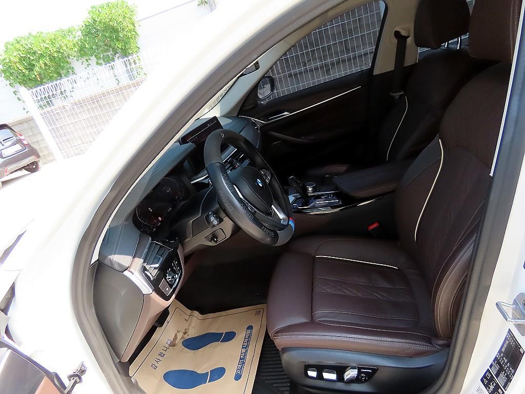 BMW 5시리즈 5시리즈 (G30) 530i xDrive 럭셔리 이미지 5