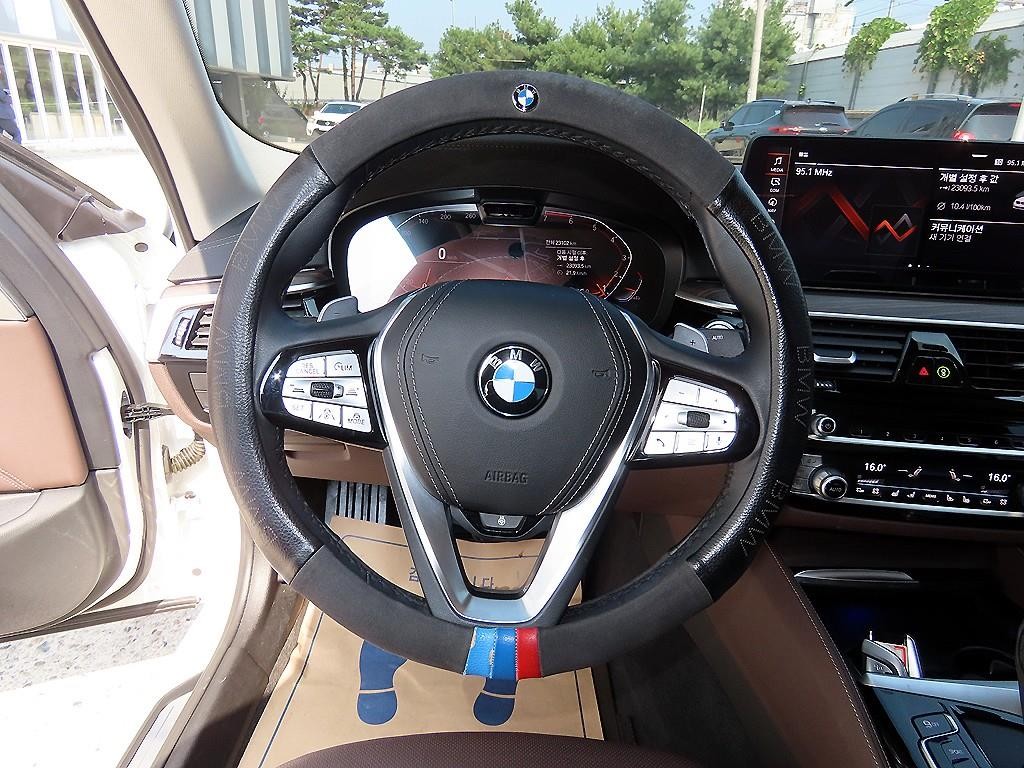 BMW 5시리즈 5시리즈 (G30) 530i xDrive 럭셔리 이미지 8