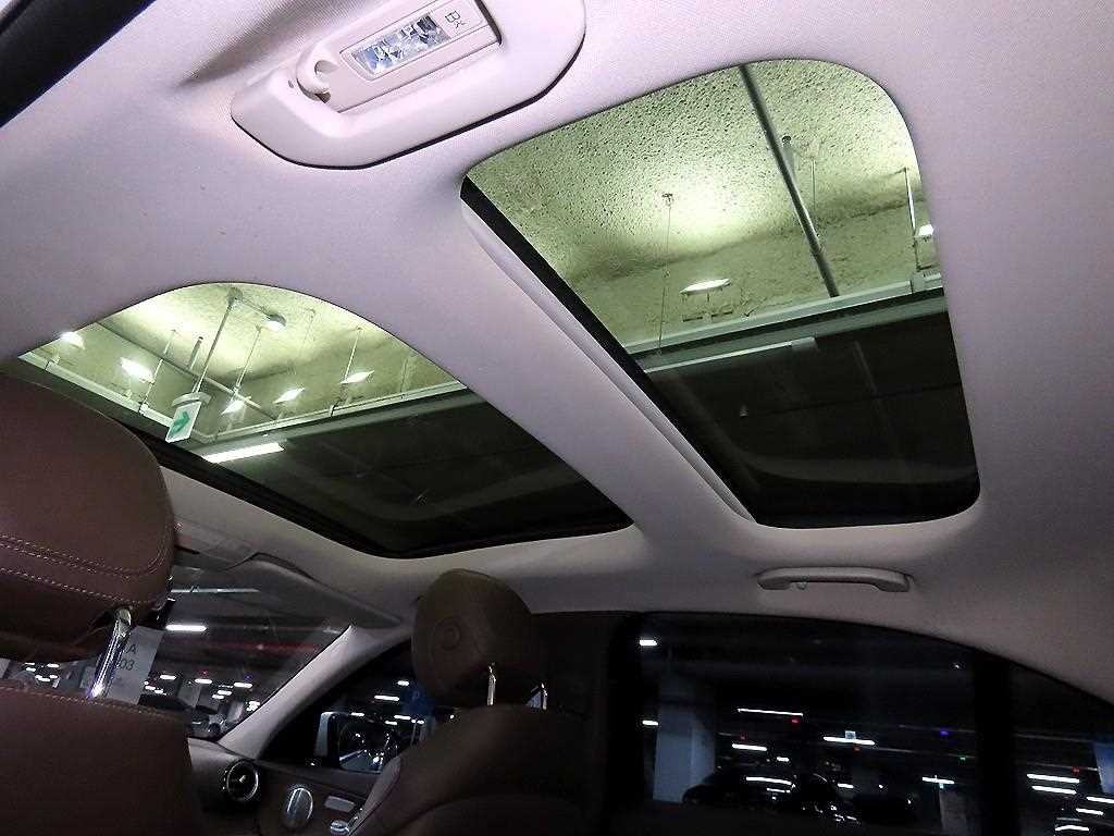 벤츠 E 클래스 E-클래스 W213 E300 4MATIC 익스클루시브 이미지 15