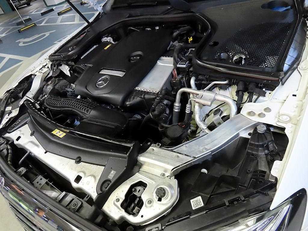 벤츠 E 클래스 E-클래스 W213 E300 4MATIC 익스클루시브 이미지 19