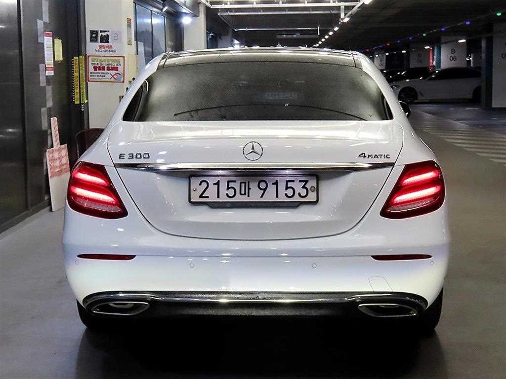 벤츠 E 클래스 E-클래스 W213 E300 4MATIC 익스클루시브 이미지 5