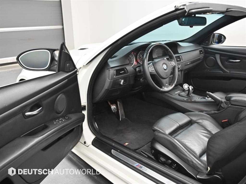 BMW 3시리즈 M3 (F80, E90) M3 컨버터블 이미지 11