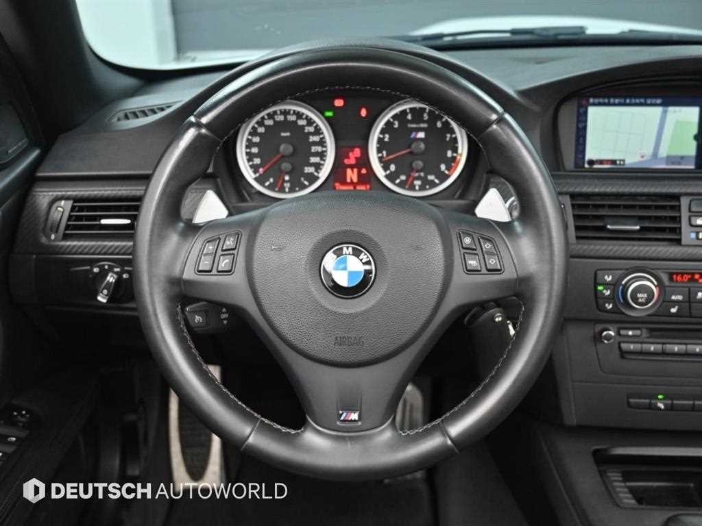 BMW 3시리즈 M3 (F80, E90) M3 컨버터블 이미지 13