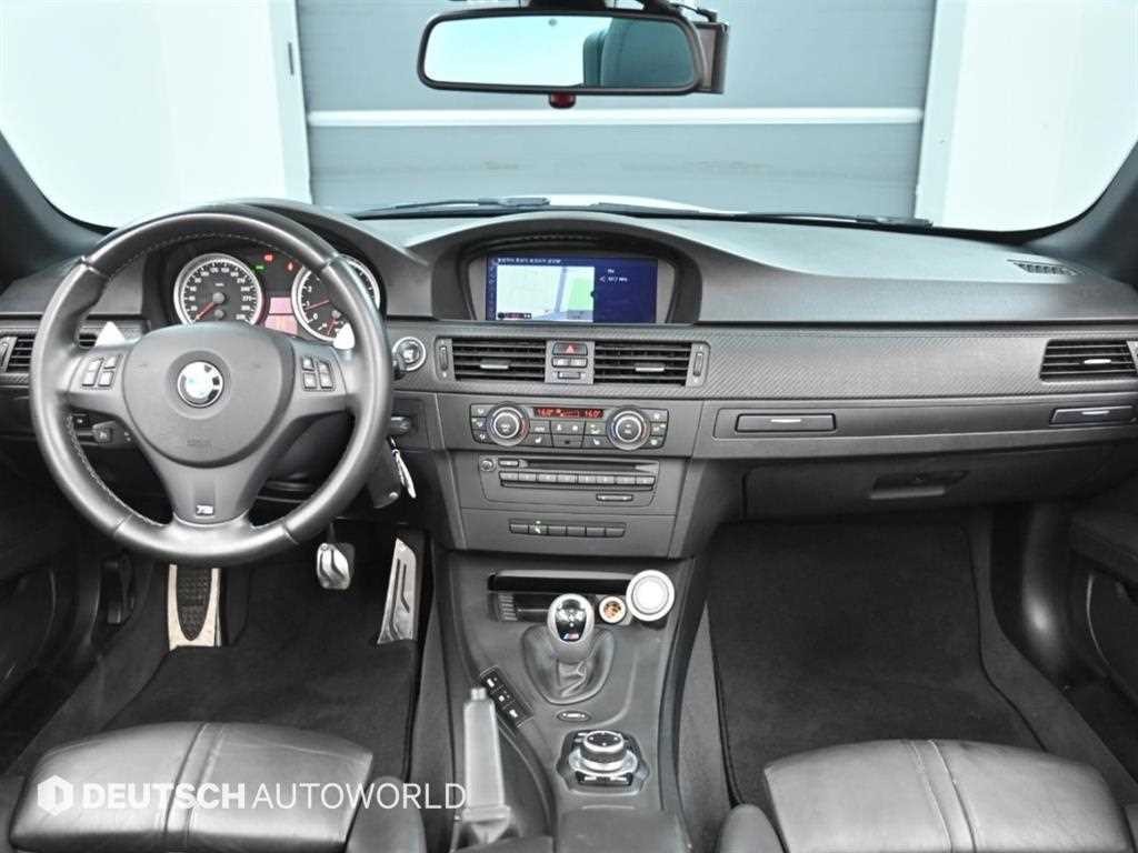 BMW 3시리즈 M3 (F80, E90) M3 컨버터블 이미지 7