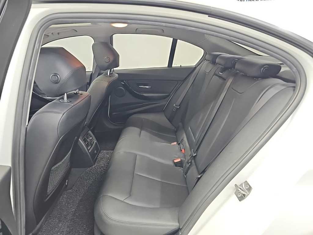BMW 3시리즈 3시리즈 (F30) 320d 이미지 12