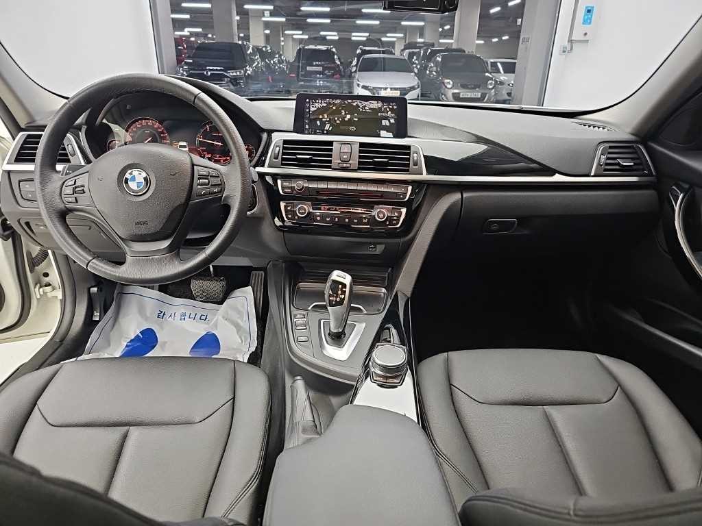 BMW 3시리즈 3시리즈 (F30) 320d 이미지 7