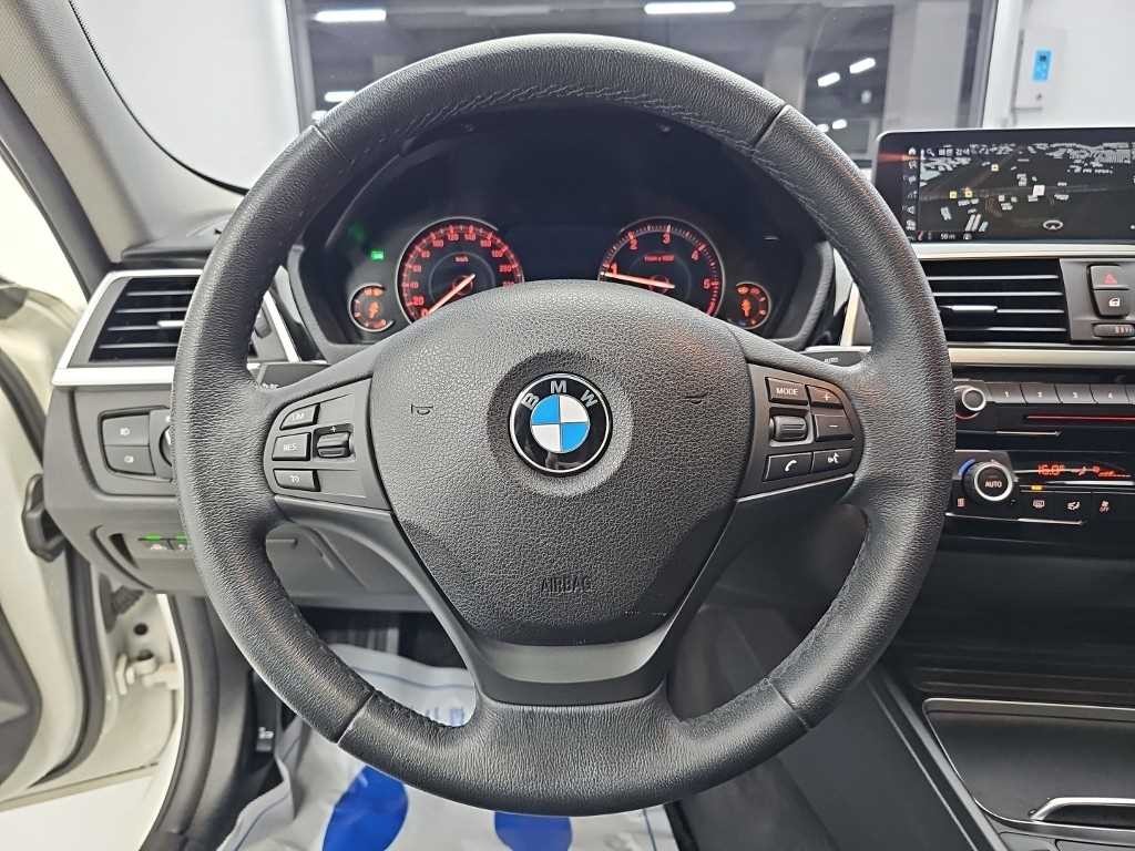 BMW 3시리즈 3시리즈 (F30) 320d 이미지 9