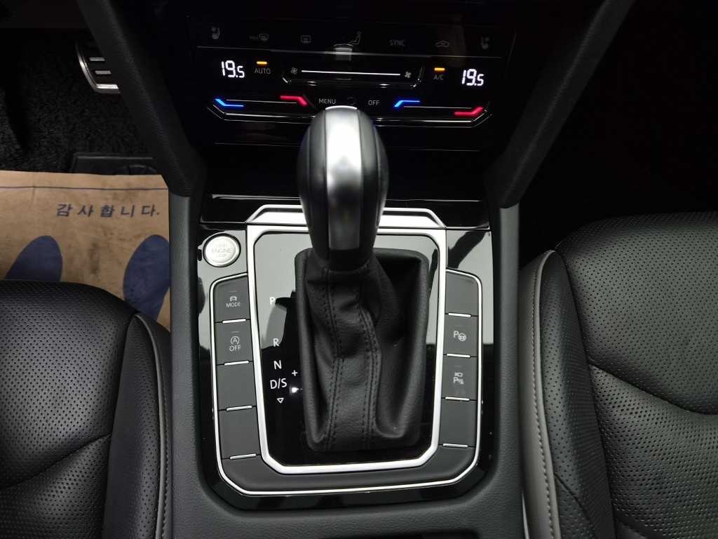 폭스바겐 아테온 2.0 TDI 프레스티지 이미지 10