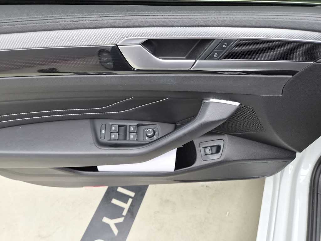 폭스바겐 아테온 2.0 TDI 프레스티지 이미지 11