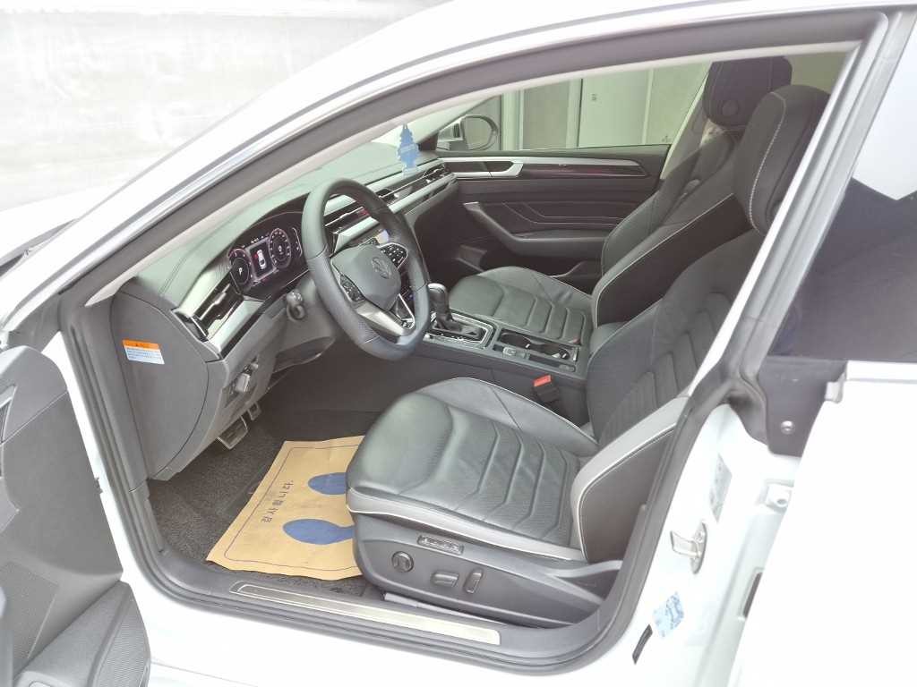 폭스바겐 아테온 2.0 TDI 프레스티지 이미지 5
