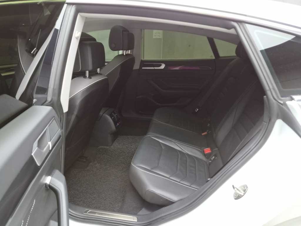 폭스바겐 아테온 2.0 TDI 프레스티지 이미지 6