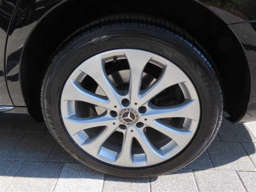 벤츠 E 클래스 E-클래스 W213 E300 4MATIC 익스클루시브 이미지 16