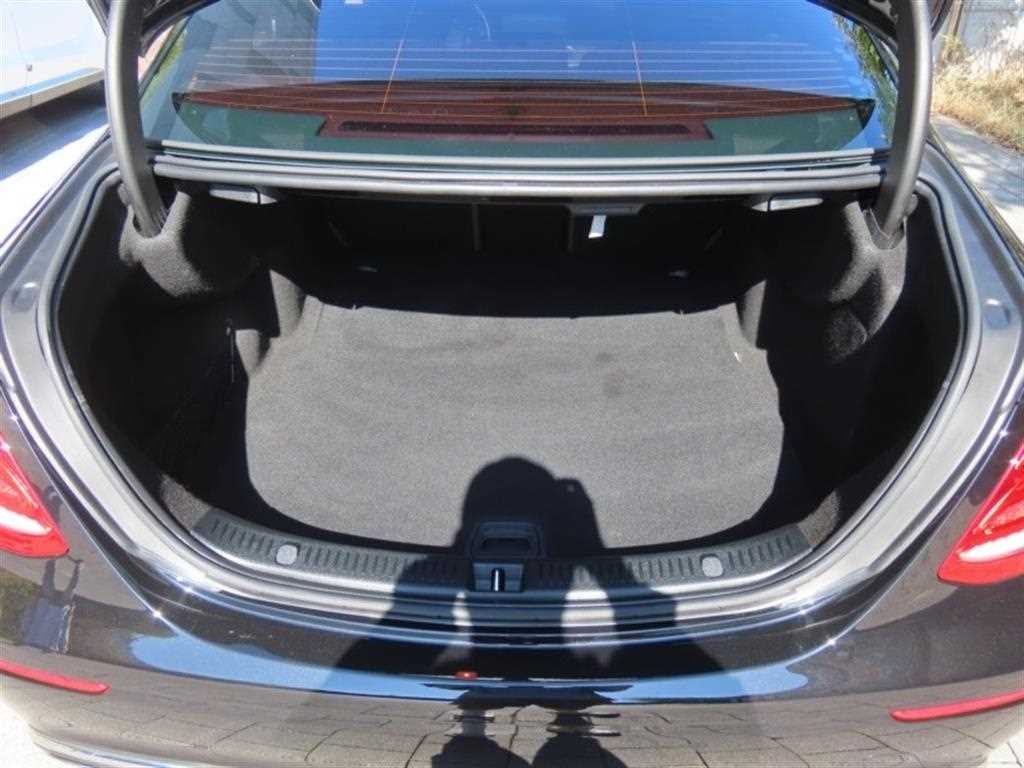 벤츠 E 클래스 E-클래스 W213 E300 4MATIC 익스클루시브 이미지 17