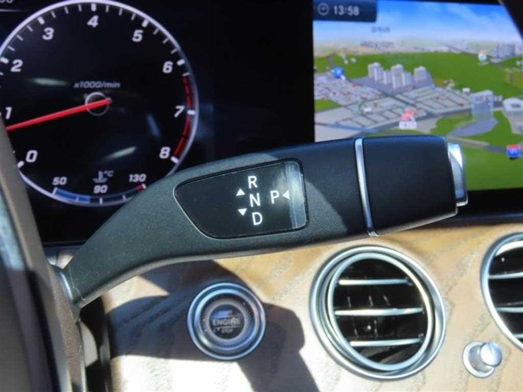 벤츠 E 클래스 E-클래스 W213 E300 4MATIC 익스클루시브 이미지 6