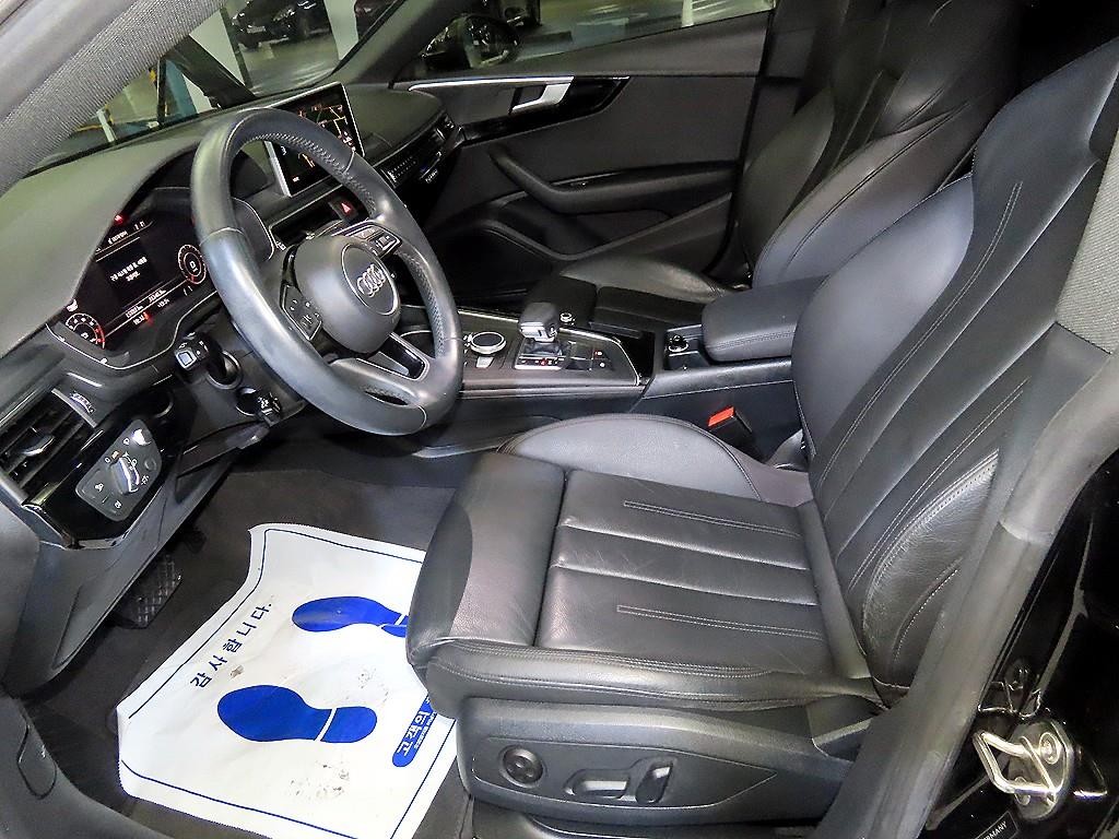 아우디 A5 A5 (F5) 45 TFSI 콰트로 프리미엄 스포트백 이미지 6
