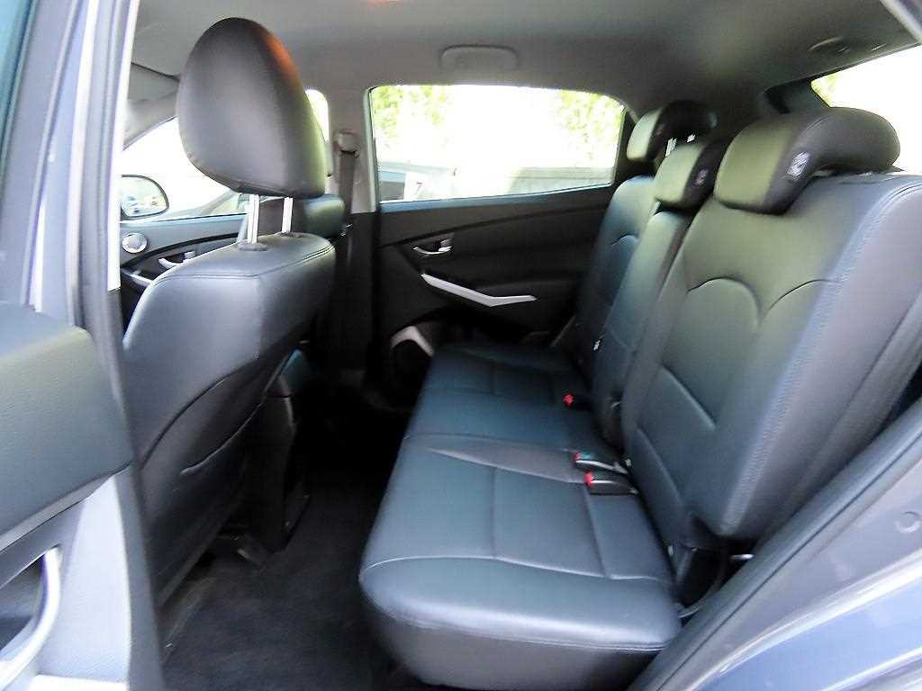 KG모빌리티(쌍용) 코란도 뉴코란도C 2WD 2.2 RX 고급형 이미지 6