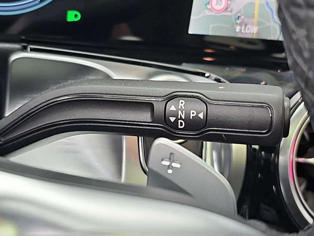 벤츠 EQB EQB (X243) EQB 300 4MATIC AMG 라인 이미지 8