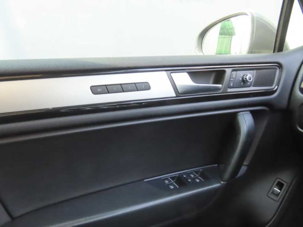 폭스바겐 투아렉 뉴 투아렉 V6 3.0 TDI 블루모션 이미지 14