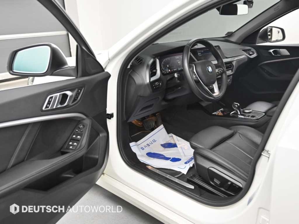 BMW 1시리즈 1시리즈 (F40) 120i 스포츠 이미지 11