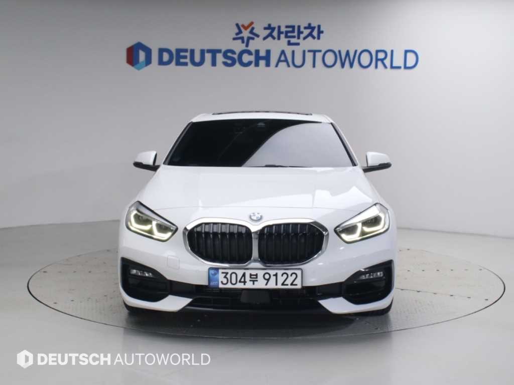 BMW 1시리즈 1시리즈 (F40) 120i 스포츠 이미지 3