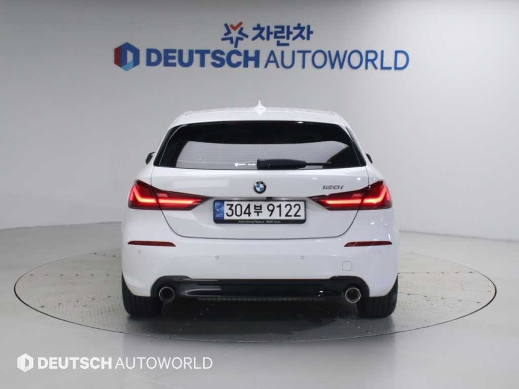 BMW 1시리즈 1시리즈 (F40) 120i 스포츠 이미지 4