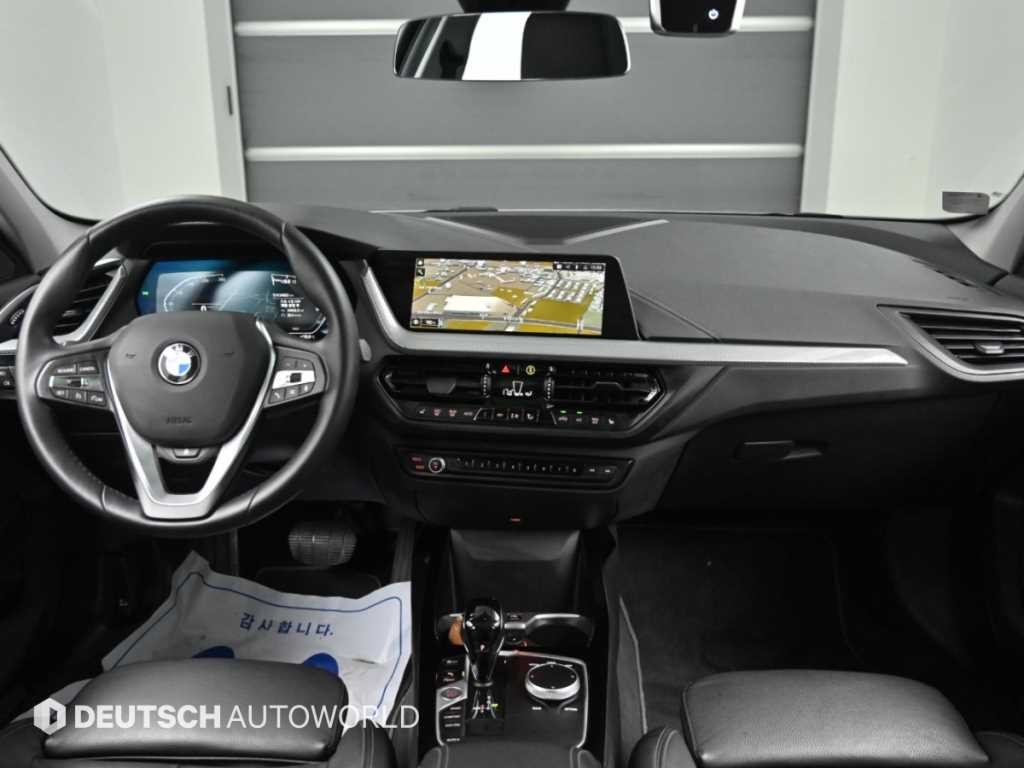 BMW 1시리즈 1시리즈 (F40) 120i 스포츠 이미지 7